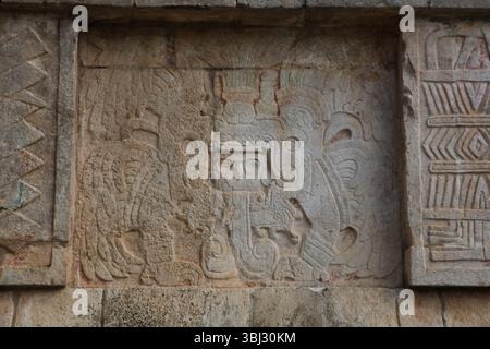 Reliefs dans le Temple des Aigles et des Jaguars à Chichen Itza, Yucatan, Mexique Banque D'Images