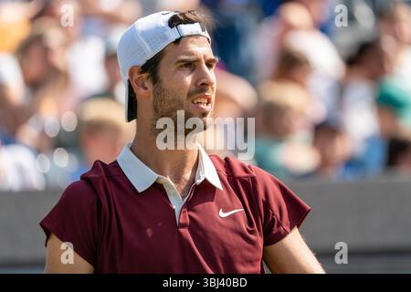ROSMALEN, PAYS-BAS - 11 JUIN : Karen Khachanov, de Russie, lors des Championnats Libema Open Grass court 2025 à Autotron le 11 juin 2025 à Rosmalen, pays-Bas. (Photo de Marleen Fouchier/Orange Pictures) Banque D'Images