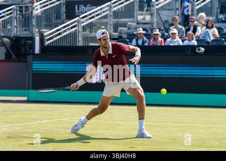 ROSMALEN, PAYS-BAS - 11 JUIN : Karen Khachanov, de Russie, lors des Championnats Libema Open Grass court 2025 à Autotron le 11 juin 2025 à Rosmalen, pays-Bas. (Photo de Marleen Fouchier/Orange Pictures) Banque D'Images