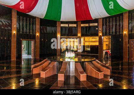 HALABJA, IRAK - 6 OCTOBRE 2022 : intérieur du Monument de Halabja et Musée de la paix, mémorial de l'attaque chimique à Halabja, Irak Banque D'Images
