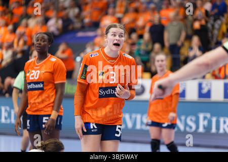Odense, Danemark. 12 juin 2025. Maren Aardahl (3 ans) d'Odense Handball vu lors du match de Kvindeliga entre Odense Handball et Team Esbjerg à Sydbank Arena à Odense. Crédit : Gonzales photo/Alamy Live News Banque D'Images
