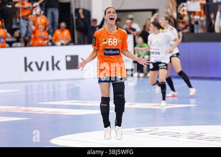Odense, Danemark. 12 juin 2025. Helena Elver (68 ans) d'Odense Handball lors du dernier coup de sifflet du match de Kvindeliga entre Odense Handball et Team Esbjerg à Sydbank Arena à Odense. Crédit : Gonzales photo/Alamy Live News Banque D'Images