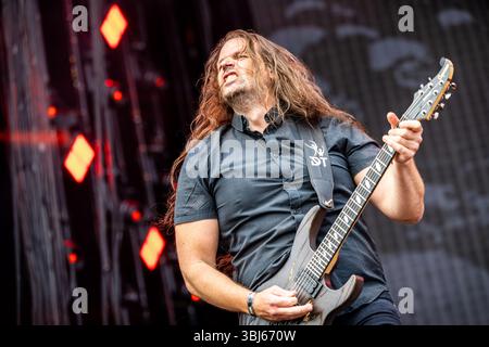 Solvesborg, Suède. 05th, juin 2025. Le groupe de death metal mélodique suédois Dark Tranquillity donne un concert live lors du festival suédois Sweden Rock Festival 2025 à Solvesborg. Ici le guitariste Johan Reinholdz est vu en direct sur scène. Banque D'Images