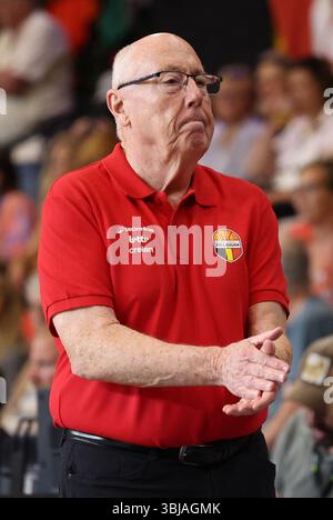 Ostende, Belgique. 14 juin 2025. L'entraîneur-chef de la Belgique Mike Thibault photographié lors d'un match amical entre l'équipe nationale belge des chats belges et l'Allemagne, à Ostende, le samedi 14 juin 2025. BELGA PHOTO VIRGINIE LEFOUR crédit : Belga News Agency/Alamy Live News Banque D'Images