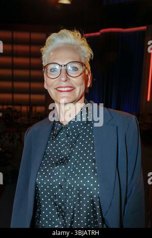 Bärbel Schäfer BEI der Aufzeichnung der WDR-Talkshow 'Kölner Treff' im WDR Studio BS 3. Köln, 12.04.2024 Banque D'Images