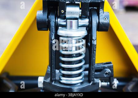 Mécanisme de levage sur un transpalette, gros plan. Banque D'Images