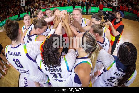 Ostende, Belgique. 14 juin 2025. Les joueurs de Belgian Cats photographiés après un match amical entre l'équipe nationale belge Cats et l'Allemagne, à Ostende, le samedi 14 juin 2025. BELGA PHOTO VIRGINIE LEFOUR crédit : Belga News Agency/Alamy Live News Banque D'Images