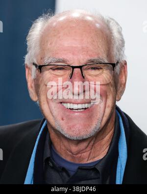 (FILE) la bataille sur la succession de 275 millions de dollars de Jimmy Buffett met en lumière les risques des fiducies familiales. BEVERLY HILLS, LOS ANGELES, CALIFORNIE, États-Unis - FÉVRIER 09 : L'auteur-compositeur-interprète, auteur et homme d'affaires américain Jimmy Buffett arrive à la Vanity Fair Oscar Party 2020 qui se tient au Wallis Annenberg Center for the Performing Arts le 9 février 2020 à Beverly Hills, Los Angeles, Californie, États-Unis. (Photo de Xavier Collin/image Press Agency) Banque D'Images