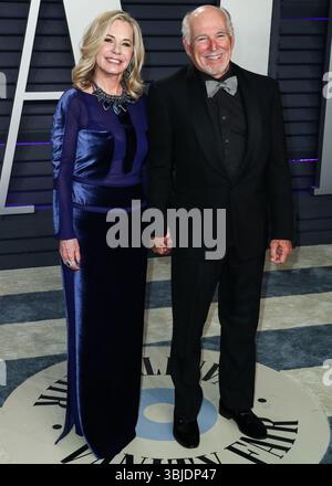 (FILE) la bataille sur la succession de 275 millions de dollars de Jimmy Buffett met en lumière les risques des fiducies familiales. BEVERLY HILLS, LOS ANGELES, CALIFORNIE, États-Unis - 24 FÉVRIER : Jane Slagsvol et son mari/auteur-compositeur-interprète américain, auteur et homme d'affaires Jimmy Buffett arrivent à la Vanity Fair Oscar Party 2019 qui se tient au Wallis Annenberg Center for the Performing Arts le 24 février 2019 à Beverly Hills, Los Angeles, Californie, États-Unis. (Photo de Xavier Collin/image Press Agency) Banque D'Images