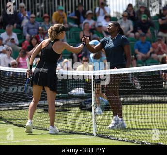 Ilkley, Royaume-Uni. 15 juin 2025. Laura Siegmund (GER) célèbre sa victoire sur Hailey Baptiste (USA) lors de la ronde de qualification du deuxième jour du Lexus Nottingham Open Tennis Open le 14 juin 2025 crédit : Andrew Sumner/Alamy Live News crédit : Andrew Sumner/Alamy Live News Banque D'Images