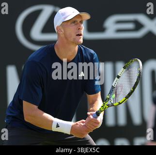 Ilkley, Royaume-Uni. 15 juin 2025. Jan Choinski (GBR) lors de son match contre Alibek Kachmazov lors de la ronde de qualification de l'ATP le jour 2 du Lexus Nottingham Open Tennis Open le 14 juin 2025 crédit : Andrew Sumner/Alamy Live News Banque D'Images