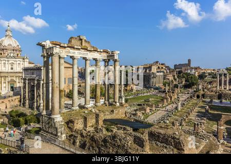 Rome, Italie - 19 juin 2018 : la ville éternelle de Rome. L'architecture historique de la ville de Rome, statues et bâtiments antiques Banque D'Images