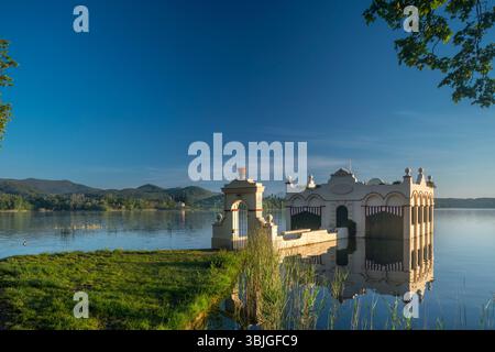 PESQUERA MARIMON BOATHOUSE LAC DE BANYOLES PLA DE L’ESTANY GIRONA CATALOGNE ESPAGNE Banque D'Images
