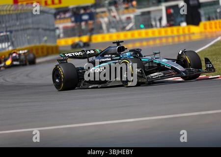 Montréal, Canada. 15 juin 2025. George Russell de Mercedes participe à la course du Grand Prix du Canada de formule 1 2025 au circuit Gilles Villeneuve à Montréal, Canada, le 15 juin 2025. Crédit : Song Haiyuan/Xinhua/Alamy Live News Banque D'Images