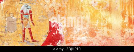 Fond horizontal avec peinture murale colorée d'inspiration égyptienne antique qui évoque l'atmosphère de l'Égypte. Toile de fond avec figure du Dieu Khnum et sca Banque D'Images