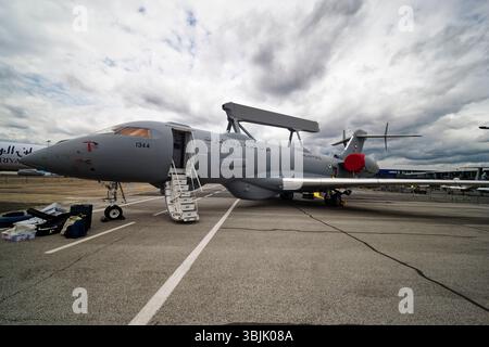 Paris-le Bourget, France. 15 juin 2025. GlobalEye des Émirats Arabes Unis - Air Force est présenté à la 55ème édition du salon aéronautique de Paris. Ouverture de la 55ème édition du salon International de l'aéronautique et de l'espace du 16 au 22 juin 2025 à Paris-le Bourget. Crédit : Bernard Menigault/Alamy Live News Banque D'Images