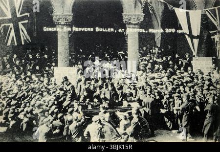 Général Sir Redvers Buller à Bristol, le 30 mars 1905. Il était une personnalité populaire bien qu'il ait été démis de l'armée britannique en 1901. D'après une photographie de Pincock Brothers, publiée par Art Printers Ltd. (tous deux de Bristol, Angleterre). D'une collection mixte de cartes postales d'histoire sociale, principalement du début du XXe siècle. Banque D'Images