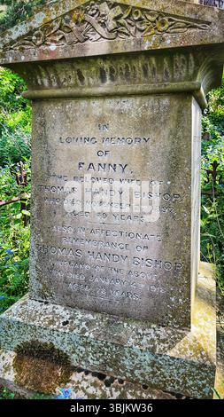 Pierre tombale dans l'église All Saints, Leighton Buzzard à la mémoire de Fanny Handy Bishop Banque D'Images