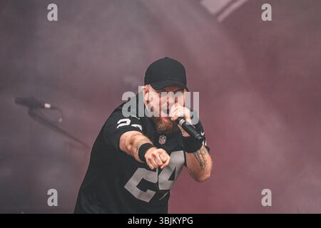 Gdansk, Pologne. 06 juin 2025. Le groupe de metalcore américain Hatebreed donne un concert live lors du festival de musique polonais Mystic Festival 2025 à Gdansk. Ici, le chanteur Jamey Jasta est vu en direct sur scène. Banque D'Images