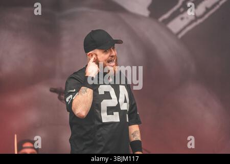 Gdansk, Pologne. 06 juin 2025. Le groupe de metalcore américain Hatebreed donne un concert live lors du festival de musique polonais Mystic Festival 2025 à Gdansk. Ici, le chanteur Jamey Jasta est vu en direct sur scène. Banque D'Images