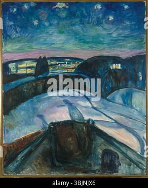 « Nuit étoilée » d'Edvard Munch (1922-1924) représente un ciel nocturne rempli d'étoiles tourbillonnantes au-dessus d'un paysage tranquille. La peinture reflète l'exploration par Munch des thèmes existentiels et de l'isolement cosmique. Banque D'Images