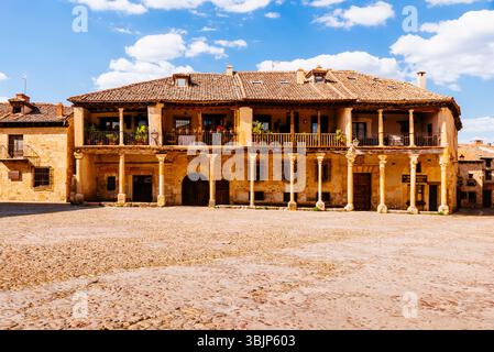 Place principale de Pedraza. Plaza Mayor. Pedraza, Ségovie, Castilla y León, Espagne, Europe Banque D'Images