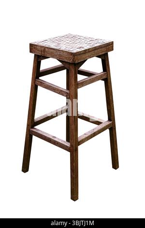 Chaise de bar en bois sur fond blanc, travail avec chemin. Banque D'Images
