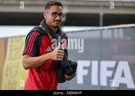 Philadelphie, États-Unis. 16 juin 2025 : Philadelphie, Etats-Unis ; Danilo de Flamengo arrive pour le match entre Flamengo et Esperance sportive de Tunis au 1er tour du groupe d pour la Coupe du monde des clubs FIFA 2025, à Lincoln Financial Field Credit : action plus Sports images/Alamy Live News Banque D'Images