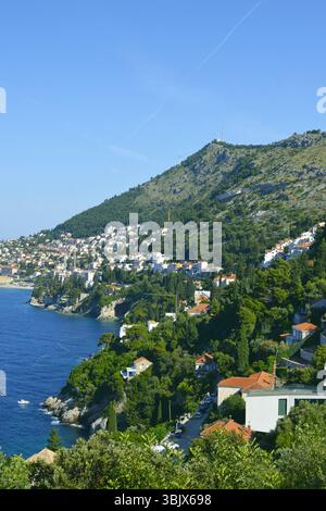 Vue panoramique sur la côte de Dubrovnik, considérée comme la perle de l'Adriatique croate. Banque D'Images