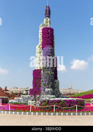 DUBAÏ, Émirats arabes Unis - 20 JANVIER : Miracle Garden à Dubaï, le 20 janvier 2014, Dubaï, Émirats arabes Unis. Magnifique jardin Miracle avec 45 millions de flux Banque D'Images