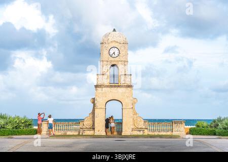 Tour de l'horloge Worth Avenue à Palm Beach Floride États-Unis Banque D'Images