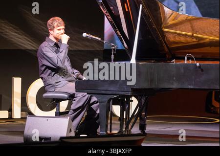 Cannes, France, 17 juin 2025, James Blake, musicien, producteur, compositeur, Jamesblakemusic a assisté au Festival des Lions de Cannes - Festival International de la créativité © IFnm Press Banque D'Images