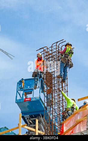 Detroit (Michigan) - construction de l'hôtel JW Marriott Detroit Water Square de 25 étages. Banque D'Images