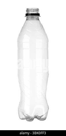 Bouteille en plastique vide isolée sur fond blanc, représentant des concepts comme le recyclage, les déchets plastiques et les questions environnementales Banque D'Images