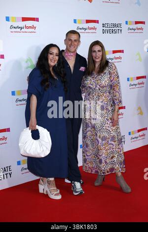 Miyabi Kawai, Lukas Sauer und Ulrike Frank BEI der Ernstings Family célèbrent Diversity Fashion Show AM 17.06.2025 à Hambourg Banque D'Images