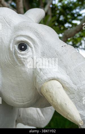Bali, Indonésie - 19 décembre 2024 : statue d'éléphant devant le monument de la péninsule de Bali Banque D'Images