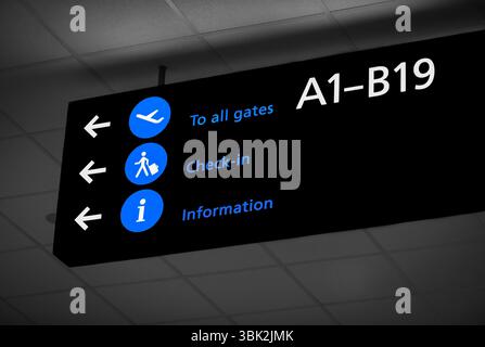 Terminal Airport Sign à Budapest, Hongrie Banque D'Images