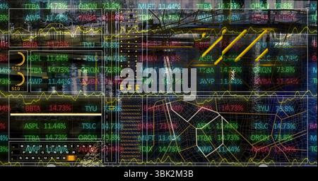 Affichage d'un tableau de bord financier translucide dans l'atrium moderne avec des étiquettes colorées et des graphiques linéaires Banque D'Images