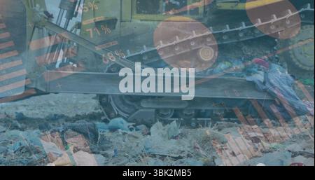 Refoulement de bulldozer à chenilles aplatissant les déchets sur un site de décharge à ciel ouvert, avec superposition de données numériques Banque D'Images