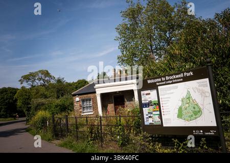 Vue sur Norwood Lodge à Brockwell Park dans le sud de Londres. Photo : SMP News Banque D'Images