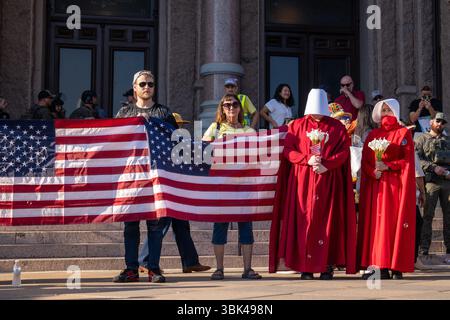 Austin, États-Unis. 14 juin 2025. Rassemblement de protestation "No Kings" au Capitole du Texas, 16 juin 2025, Austin, TX, USA (photo de Violeta Alvarez/Sipa USA) crédit : Sipa USA/Alamy Live News Banque D'Images