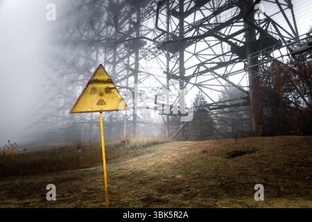 Signe de la radioactivité en périphérie de Tchernobyl 2019 libre Banque D'Images