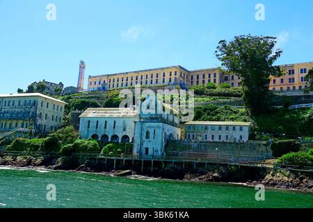 Pénitencier des États-Unis, île d'Alcatraz également connu simplement sous le nom d'Alcatraz ou The Rock, prison fédérale à sécurité maximale sur l'île d'Alcatraz, à 1,25 miles Banque D'Images