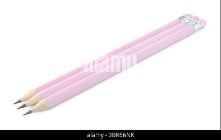 Trois crayons de graphite pointus isolés sur blanc Banque D'Images