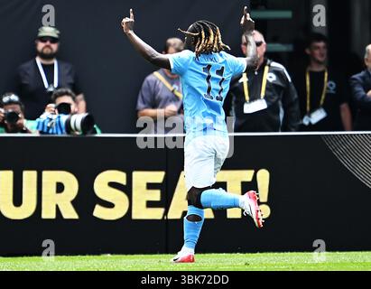 Philadelphie, États-Unis. 18 juin 2025. Jeremy Doku, de Manchester City, célèbre le but lors du match du Groupe G entre l'Angleterre Manchester City et le Marocco Wydad AC lors de la Coupe du monde des clubs de la FIFA 2025 à Philadelphie, aux États-Unis, le 18 juin 2025. Crédit : Wu Xiaoling/Xinhua/Alamy Live News Banque D'Images