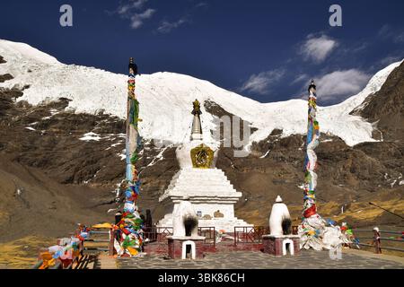 Le glacier Karola dans l'Himalaya du Tibet en hiver Banque D'Images