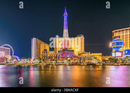 Vue nocturne du Strip de Las Vegas comme vu la nuit à Las Vegas, Nevada Banque D'Images