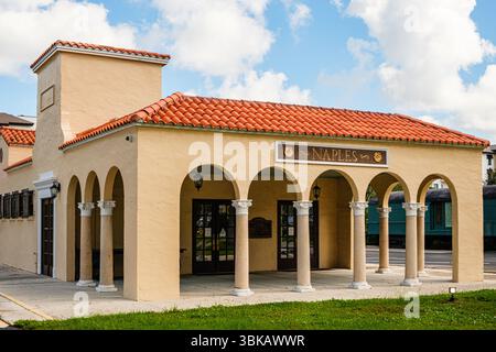 Seaboard Coast Line Railroad Depot, 5th Avenue, South, Naples, Floride Banque D'Images