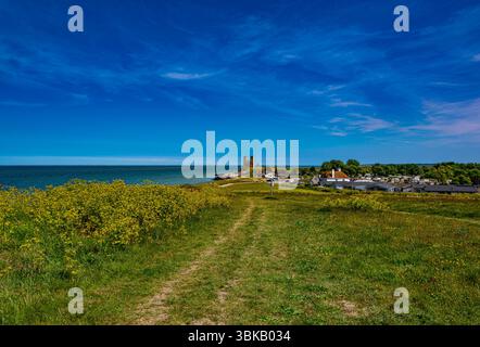 Oyster Bay Trail dans la section Reculver Country Park dans une belle journée de printemps Banque D'Images