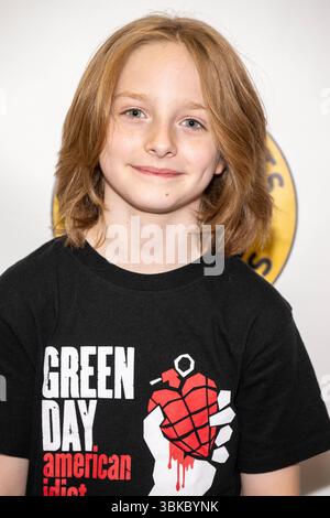 Los Angeles, États-Unis. 18 juin 2025. L'acteur Jackson Townsend assiste aux Key Elements PR et KEMG Entertainment présentent 2025 Retro Rollerskating et Backpack Drive au Moonlight Rollerway. (Photo de Eugene Powers/SOPA images/SIPA USA) crédit : SIPA USA/Alamy Live News Banque D'Images